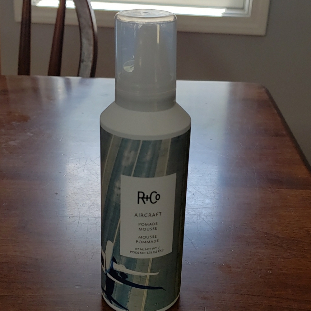 R+CO aircraft pomade mousse
